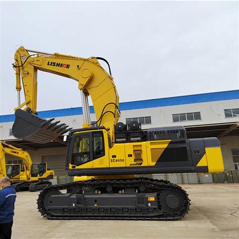 large scale wheel excavator 